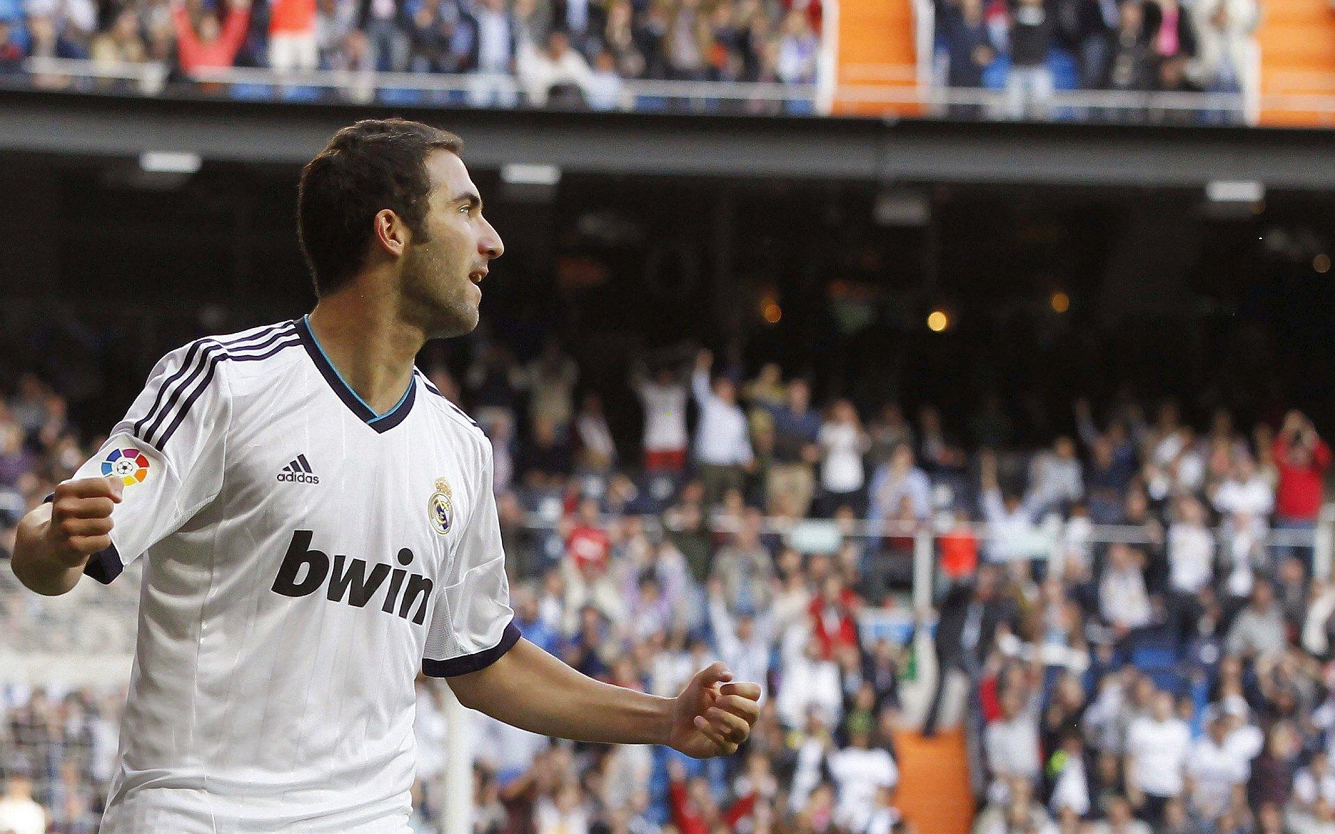 豪门重磅引援！顶级中场转会尘埃落定，新东家豪掷亿元签约五年：AYX SPORTS